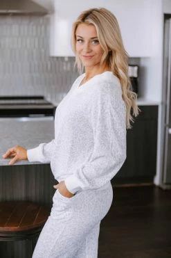 Best reviews of ⌛ Pink Lily Simple Rhyme Animal Print White Pullover 😀 -lounge-tops shop 169152 169154 158000 simplerhymepullover simplerhymepants dreamingofwintermauve 18 650x