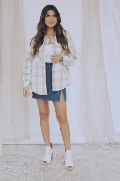 Best deal 🎁 Pink Lily Destination Trip Beige Plaid Shacket ❤️ -lounge-tops shop 4f2473f800f3485b873e8115a6b128b0.thumbnail.0000000 530x530